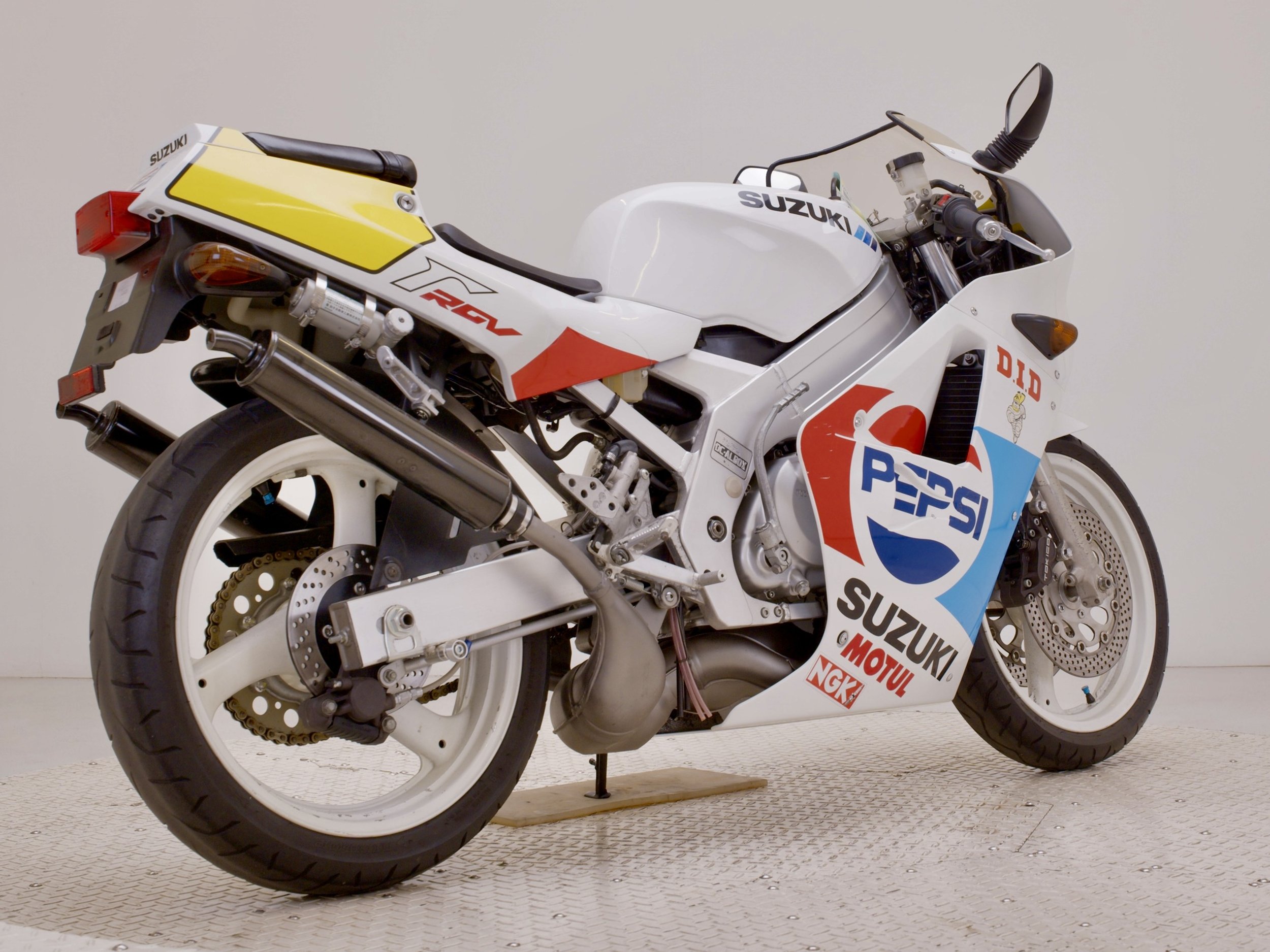 Moto2 Imports